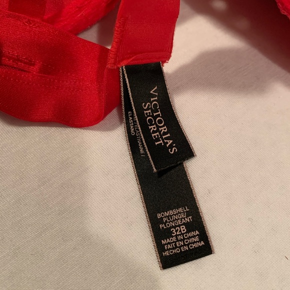 Victoria’s Secret Bombshell Bra - Picture 3 of 4